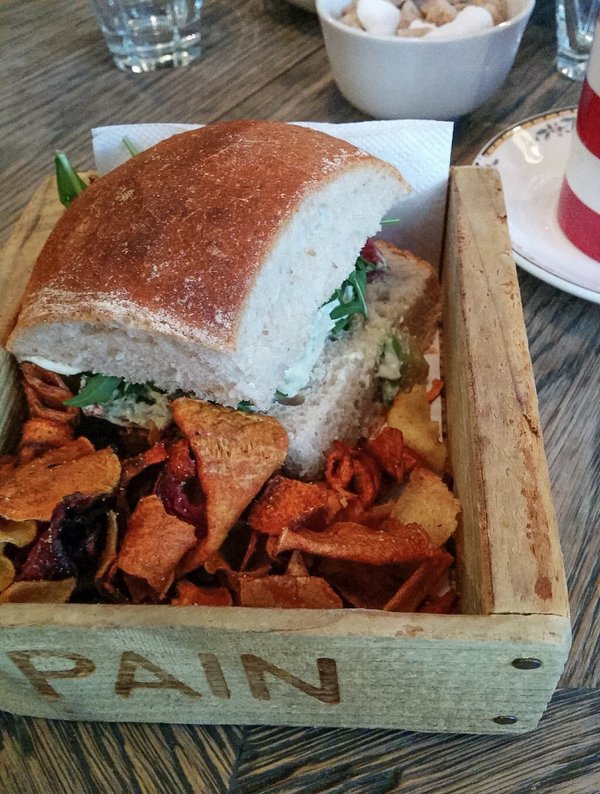 sandwich in box